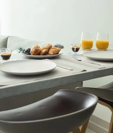 Apartament Jo&coloft - Near Venizelou Metro Station Saloniki