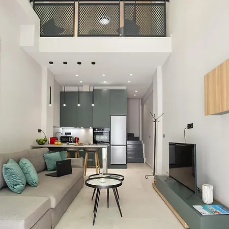 Jo&coloft - Near Venizelou Metro Station